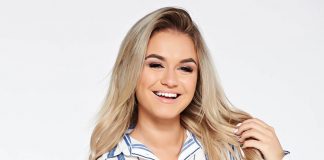 Sezonul acesta – Cămașa albastră, un must-have în oricare garderobă