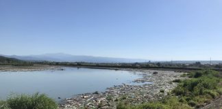 Curățenie în barajele de pe Jiu