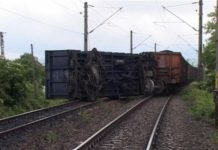 Două vagoane de cărbune au deraiat la regararea unei navete, pe varianta veche, în incinta ELCFU Turceni