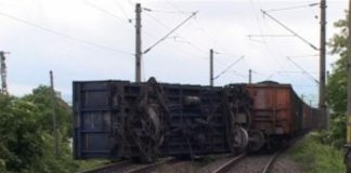 Două vagoane de cărbune au deraiat la regararea unei navete, pe varianta veche, în incinta ELCFU Turceni