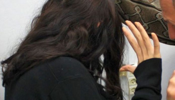 Tânără din Bărbătești, amenințată cu moartea de fostul iubit