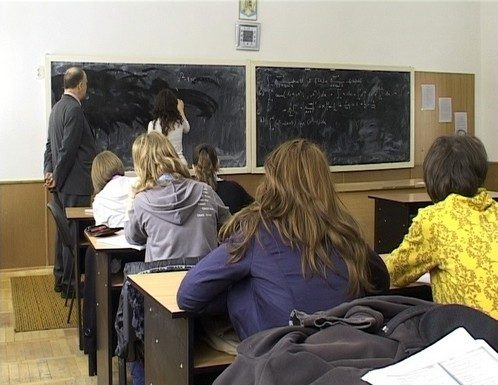 Au început înscrierile pentru admiterea la seral și frecvență redusă