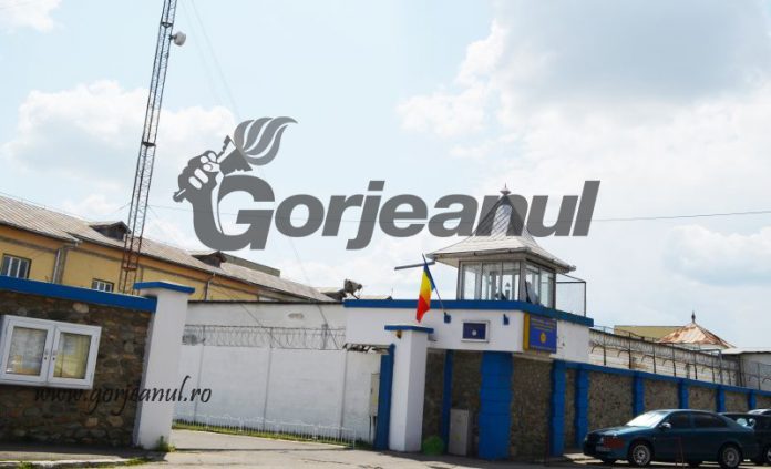 Eliberare controversată la Târgu Jiu. Un condamnat pentru trafic de migranți revine în libertate