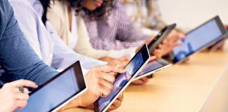 Legea prin care Ministerul Educației va asigura „la cerere” fiecărui elev și profesor câte un laptop sau câte o tabletă, publicată în Monitorul Oficial