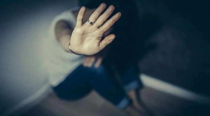 Bărbatul care și-a agresat soția, reținut