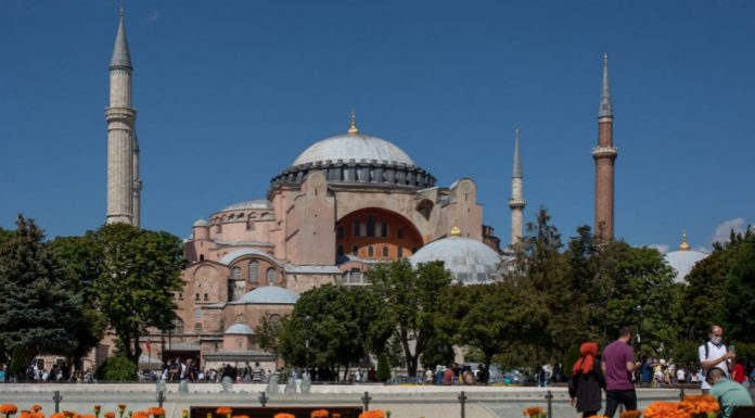 Educaţia…şi Lecţia de Viaţă – Migraţia internaţională şi tendinţa de islamizare a Europei! – Decizia Administraţiei Erdogan, de transformare în moschee a fostei Catedrale ortodoxe «Sfânta Sofia», reprezintă ,,Cea mai recentă dintr-o serie de provocări”!