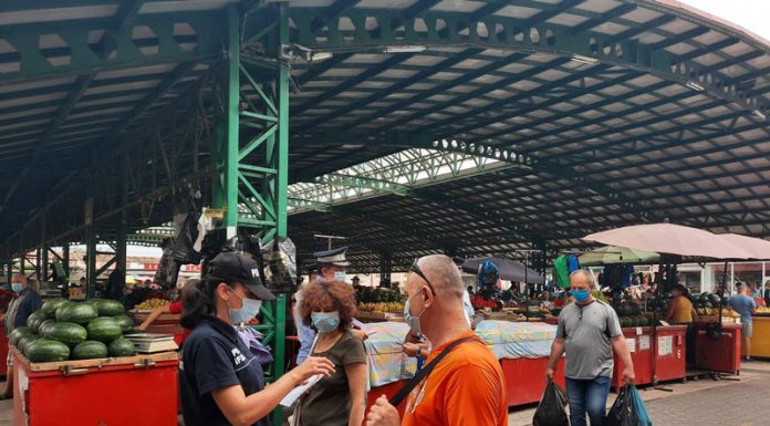 Masca, obligatorie în zonele aglomerate din Gorj! Echipele de control au dat primele amenzi