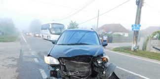 Accident în Câlnic, soldat cu doi răniţi, din cauza unui şofer care nu s-a asigurat la un viraj