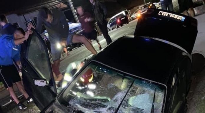 Accident cu patru răniți, după ce un şofer nu a acordat prioritate unui autobuz care transporta mineri