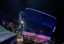 Accident între o maşină şi un autobuz, în Drăguțești