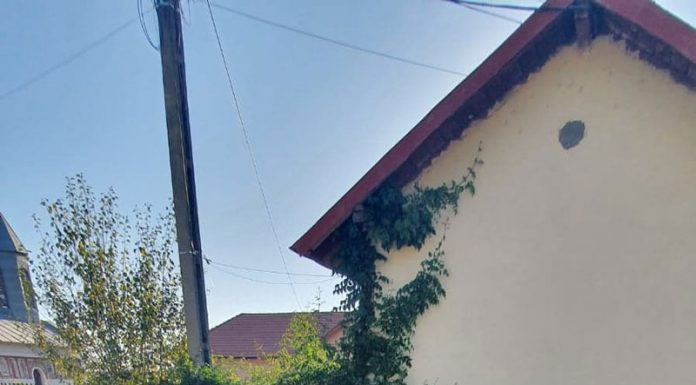 ,,Dorel” de la Vladimir a dat cu buldocupa în fața bibliotecii de a lăsat două cătune fără ,,cultură”!