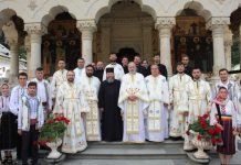 Sfântă Liturghie oficiată la Sărbătoarea «Schimbarea la Faţă a Domnului», de la Mănăstirea Lainici, Gorj – ,,Sărbătoarea de astăzi, ne cheamă pe fiecare dintre noi la o schimbare lăuntrică, la o iluminare prin Voia cea sfântă a Lui Dumnezeu”!