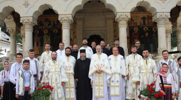 Sfântă Liturghie oficiată la Sărbătoarea «Schimbarea la Faţă a Domnului», de la Mănăstirea Lainici, Gorj – ,,Sărbătoarea de astăzi, ne cheamă pe fiecare dintre noi la o schimbare lăuntrică, la o iluminare prin Voia cea sfântă a Lui Dumnezeu”!