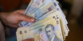 Elevii care au luat 10 la examenele naționale vor primi stimulente financiare