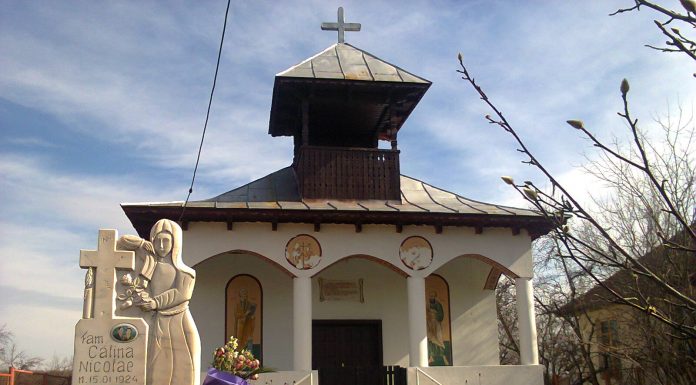 Biserica satului MĂCEŞU, Gorj, cu evlavioşii săi ctitori binevoitori!