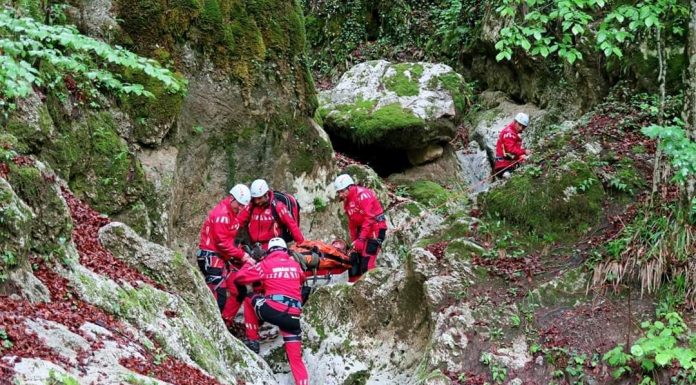 Salvamontiștii gorjeni intervin pentru salvarea unei persoane