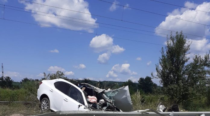 FOTO: Șofer din Fărcășești, rănit în accident