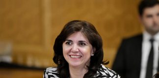 MEC va sprijini școlile care vor să aplice pentru achiziția de tablete școlare sau materiale sanitare