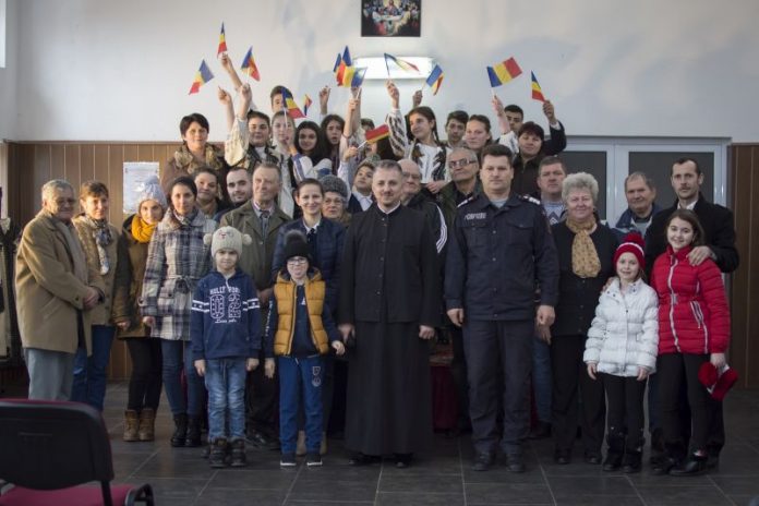 Parintele Fainisi cu credinciosii