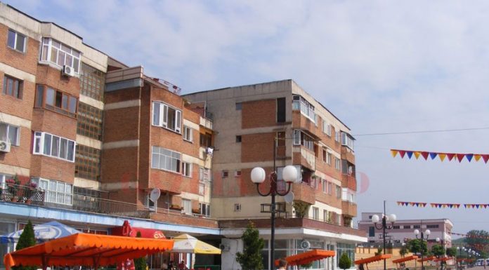 Bani de la Guvern pentru reabilitarea unor blocuri din orașul Rovinari