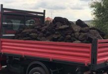 Mătăsari: Prinși în timp ce furau cărbune, CU TONELE, din carieră!