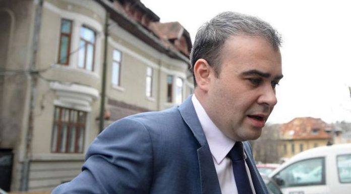 Decizia de achitare a fostului ministru de Finanțe, Darius Vâlcov, atacată