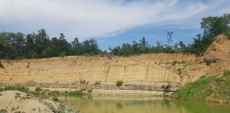 O firmă din Broșteni, ACUZATĂ că a excavat haotic după cărbune în Gorj! A lăsat haos în urmă