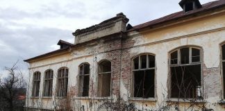 Investiție fără constructor. Cinci licitații pentru schimbarea destinației unei foste grădinițe