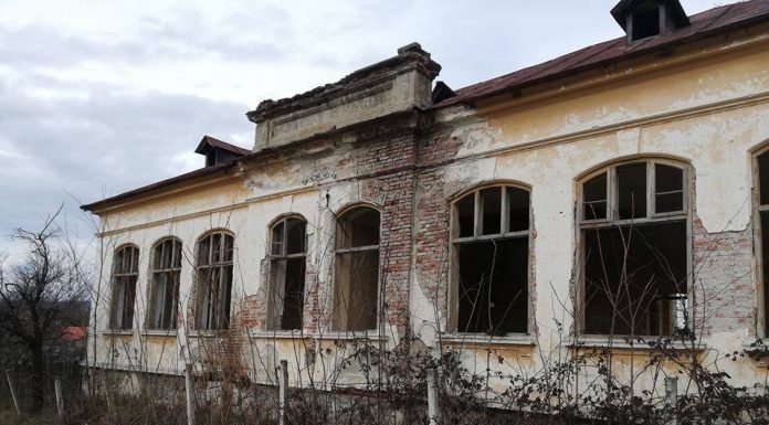 Investiție fără constructor. Cinci licitații pentru schimbarea destinației unei foste grădinițe