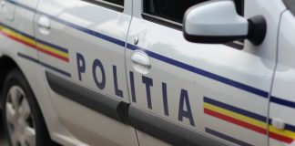 Femeie lovită de o adolescentă, pe stradă