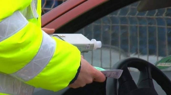 Bărbat băut și cu permisul anulat din 2012, prins la volan