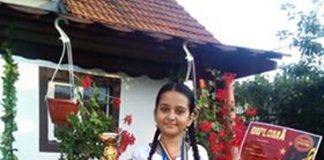 Elevă a Școlii Populare de Artă din Târgu-Jiu, pe podiumul unui concurs național