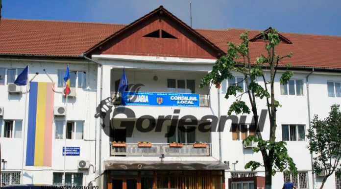 Primăria Rovinari a demarat distribuirea măștilor de protecție gratuite