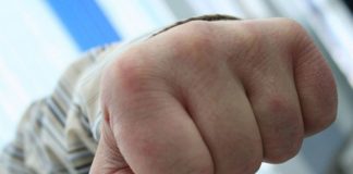 Liber după ce a lovit un bărbat, pe terasa unui local din Padeș