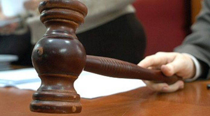 Bărbatul care a provocat un accident mortal rămâne în arest