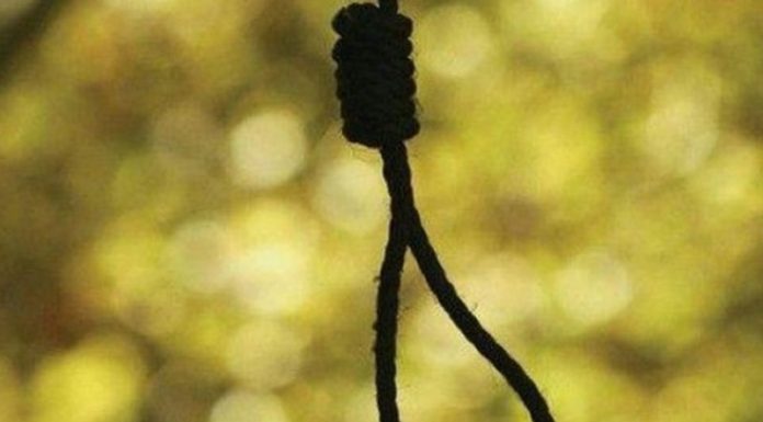 O femeie din Logrești s-a spânzurat. A fost găsită de vecina sa