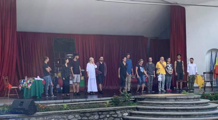 ,,ReGăsire”, astăzi și mâine, pe scena Teatrului de Vară din Târgu-Jiu