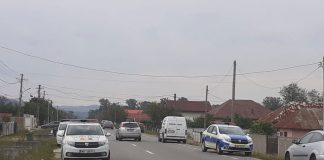 Bărbat mort, după ce s-a prăbușit în gol de pe acoperișul unei case