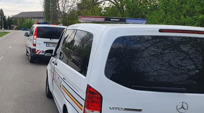 Încă un gorjean implicat în trafic de droguri de mare risc! Percheziții domiciliare pentru cocaină și pistoale