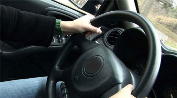 Un minor băut, la plimbare cu autoturismul furat de la mamă