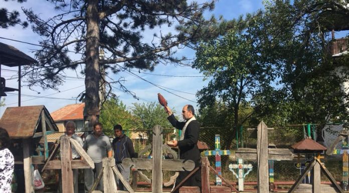 Înălțarea Sfintei Cruci, marcată, pe 14 septembrie, la Muzeul Crucilor de la Măceşu