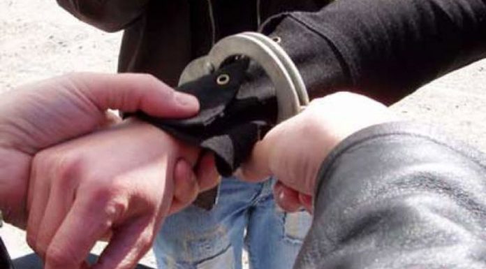 Tânăr reținut pentru mai multe furturi