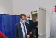 Foto: Primarul Gigel Jianu a votat!