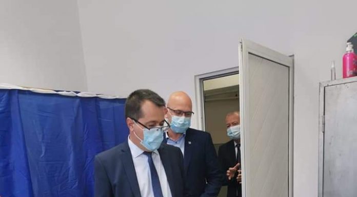 Foto: Primarul Gigel Jianu a votat!