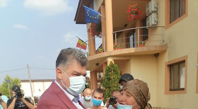 Ciolacu, șeful PSD, surprins de întâlnirea cu mătușa sa din Bălești!