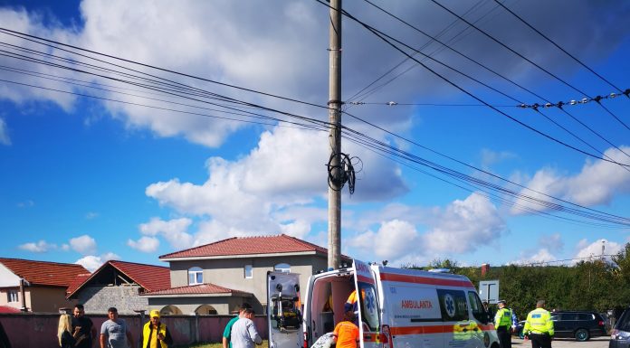 Pieton lovit de o mașină, la Bârsești