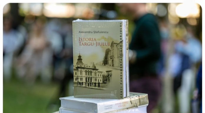 La inițiativa lui Iulian Popescu – Cea mai veche carte a Târgu-Jiului, reeditată și donată școlilor și bibliotecilor