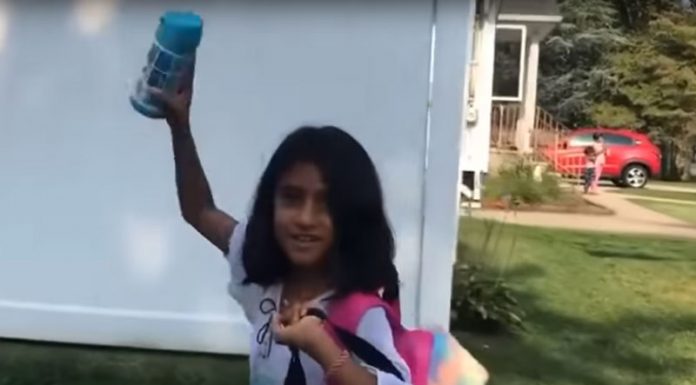 Sorina, fetița din Baia de Aramă, a „uitat” româna în America!