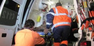 La spital, după ce s-a aruncat în lac