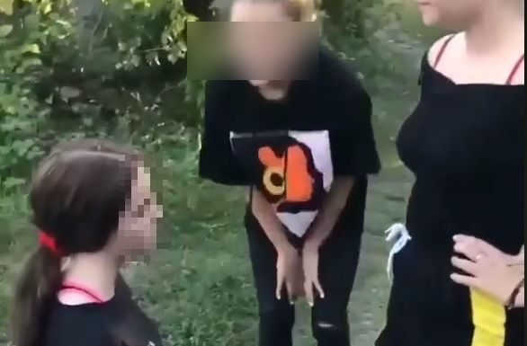 Fete bătute de alte fete! Amenzi pentru părinți!